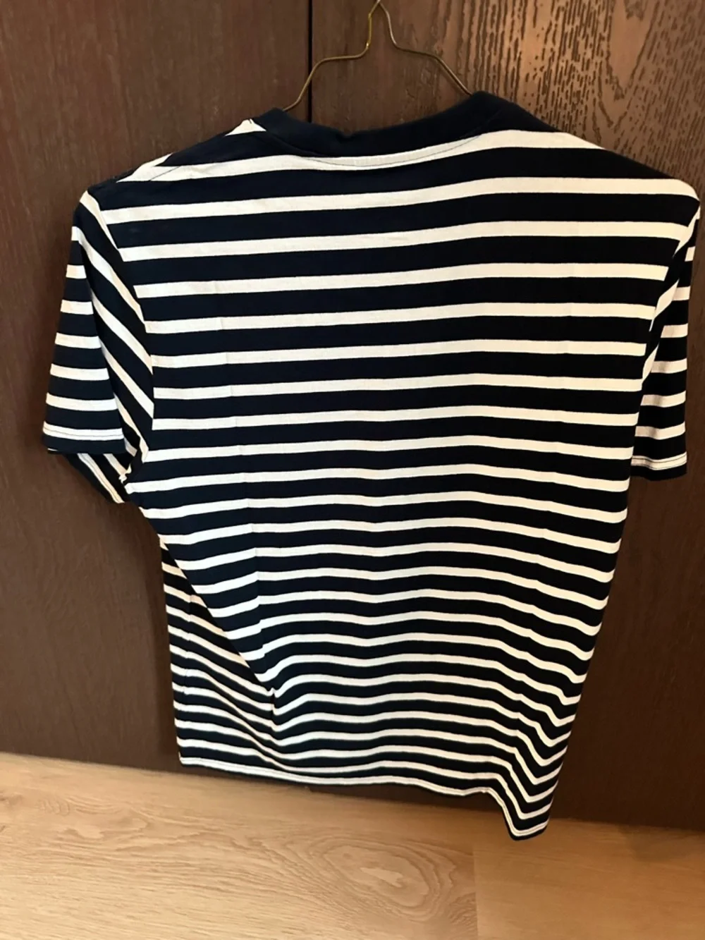 Everlane Navy and White Striped Short Sleeve Tee - Picture 4 of 4